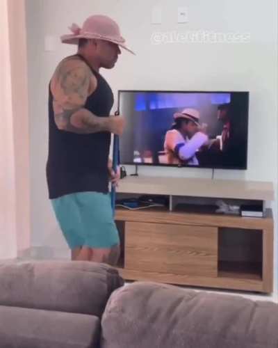 That laugh is diabolical! ( 13 seconds in )