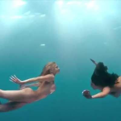 Kelly Brook in Piranha 3D$