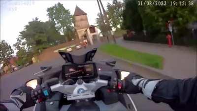 High speed police pursuit in Poland, over 220 km/h.