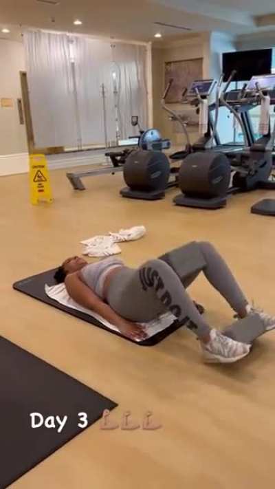 I would love to be her spotter for these leg ups