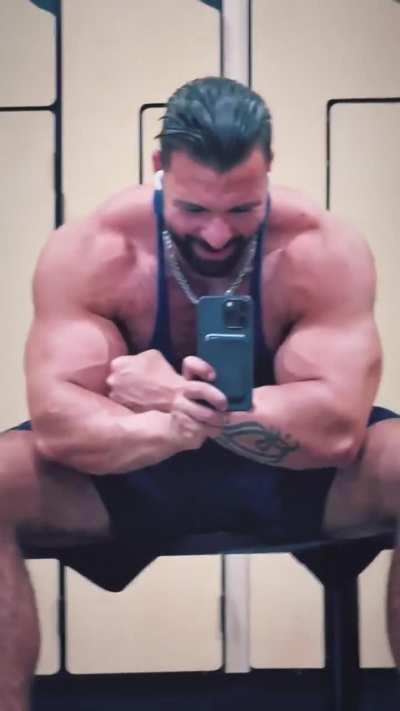 Invictus Khash, good lord 🥩🥩😍🤤😍🤤