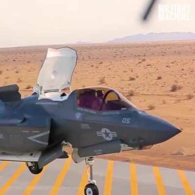 This Insane F-35B Vertical Landing
