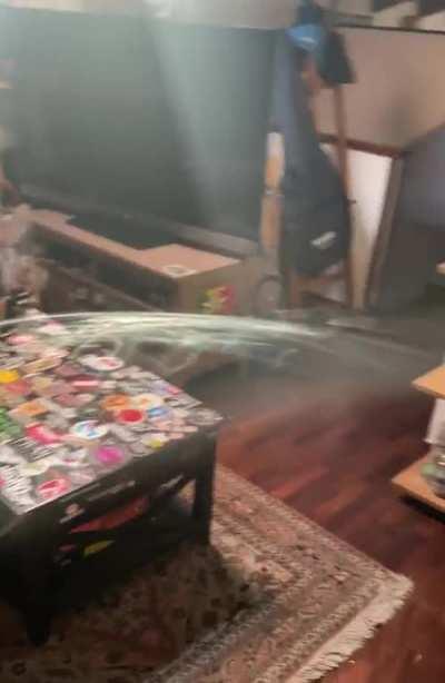 Can anyone explain me the exact physical phenomenon?