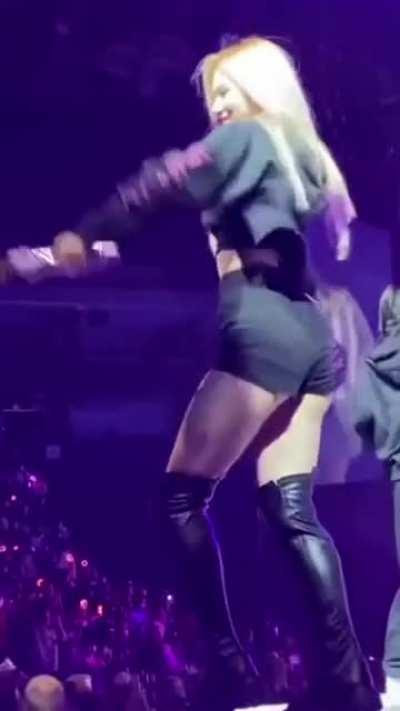 Still can't get over this clip 🔥🤤