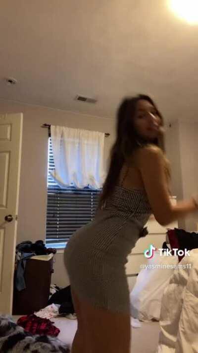 Short Dress Twerk