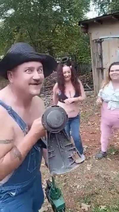 Wordingtonians dancing and singing 💃🕺🎶🎵👯🪩🩰🗣️🗣️