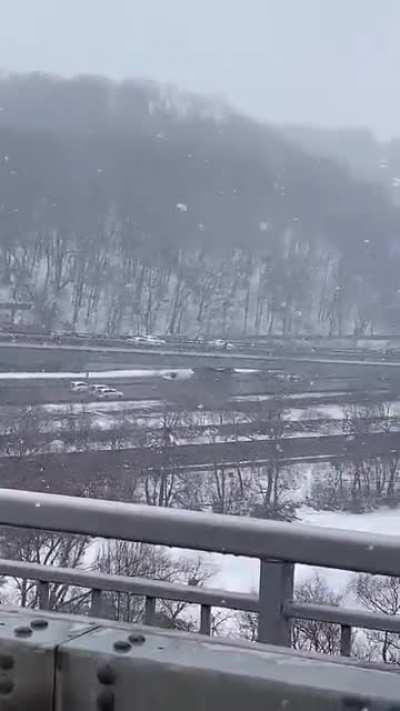 Місто стоїть - #зекортеж їде