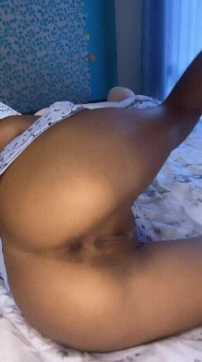 I'm the type of girl that loves it from behind 😜