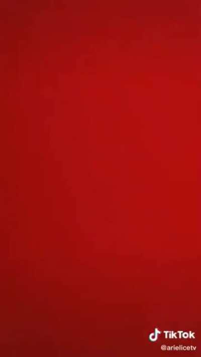 Damn this girl has nudes, someone?