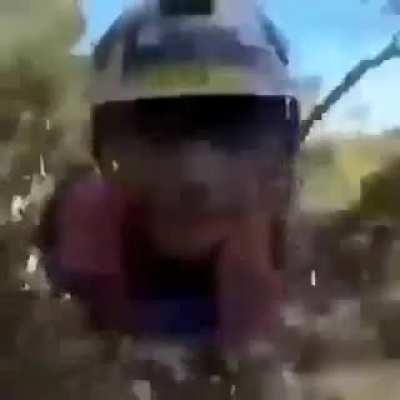 Aqui encontramos a pessoa mais bipolar do mundo 💀