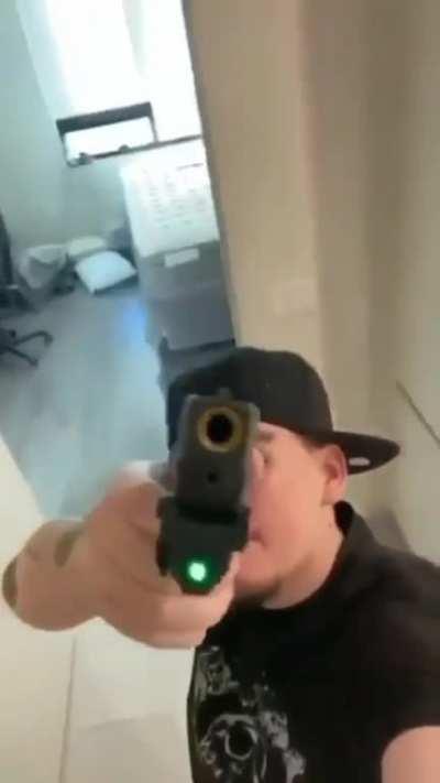 Yeah you hear that glock you hear that SOUND🤫