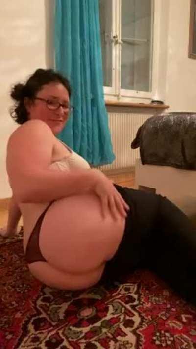 Could use a good pounding, which one of you big cocks can handle this?