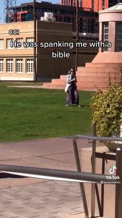 Woman warns campus about vampire hoes