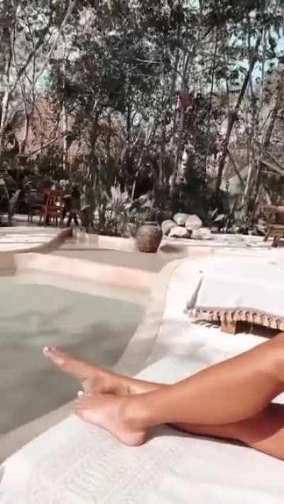 would you take a look at that outstanding body! ❤️‍🔥