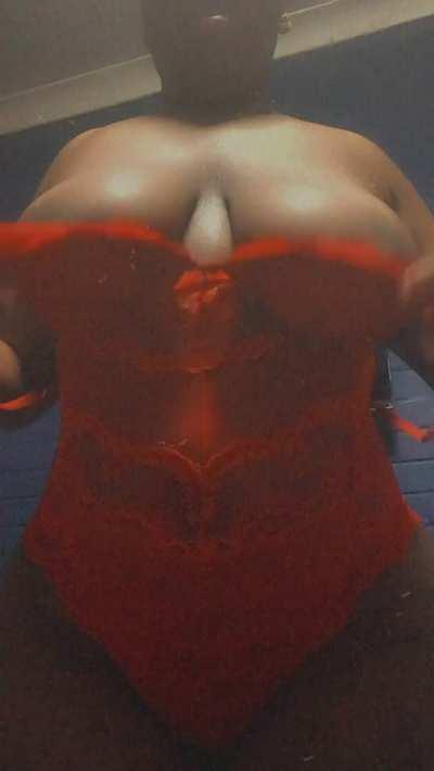 Happy Titty Tuesday to all my Titty lovers