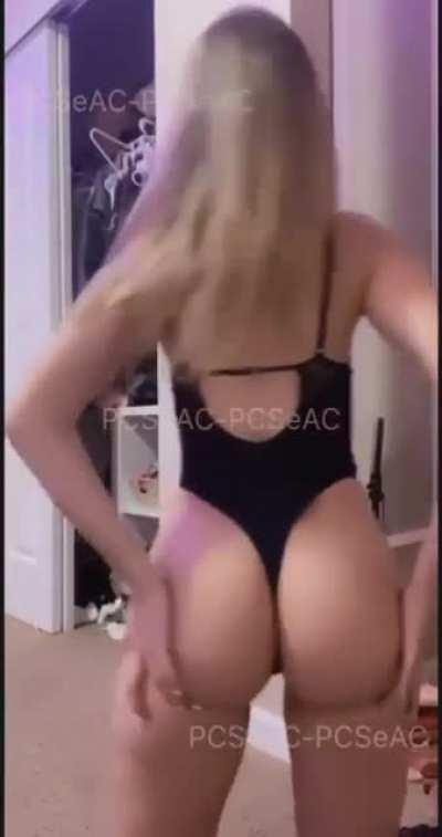 who has more of her stuff