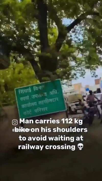 HMB have to cross the railroad tracks with my bike on shoulders