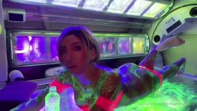 playing with shrek's c**