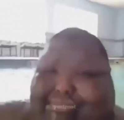 Sim, ele é um navio