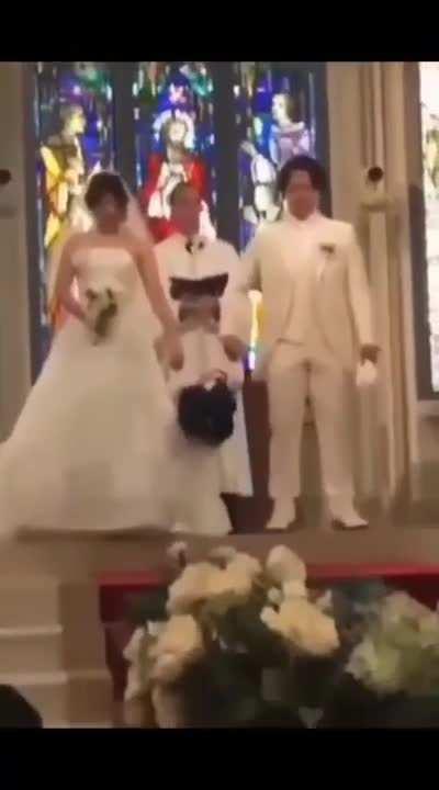 💠 Little boy is checking how strong, this marriage will be💠