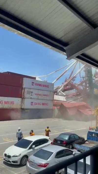 Crane failure - Taiwan - July 3, 2021