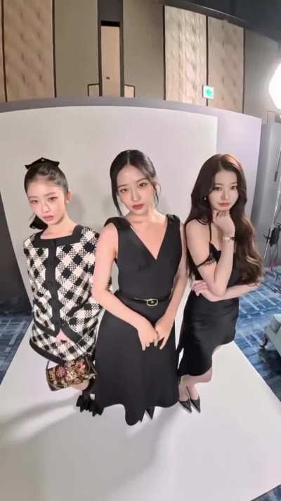 251015 Love Your W 2025 Instagram Update with Yujin (feat. Wonyoung & Rei)