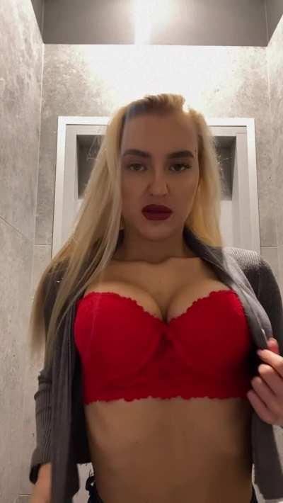 work was just too boring.. so I went to the restroom and had some fun while playing with myself