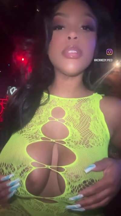 super busty Cee Thru dumpy 🤔 i like how that rhymes