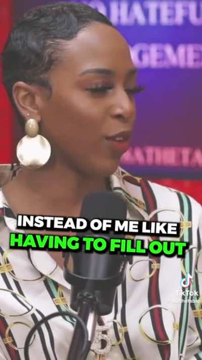 21 Questions: Would you Fill Out a Questionnaire Before A First Date?