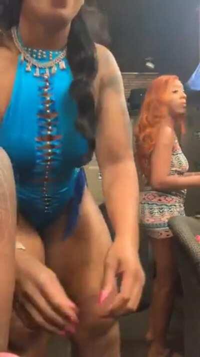 Candy da body banks 🍑