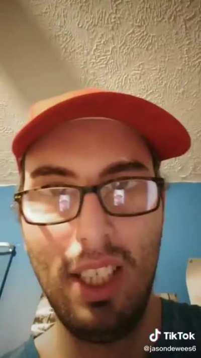 I wish I was as good with the ladies as this guy