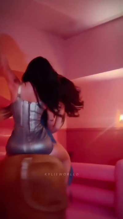 Riding a bull with Stassie