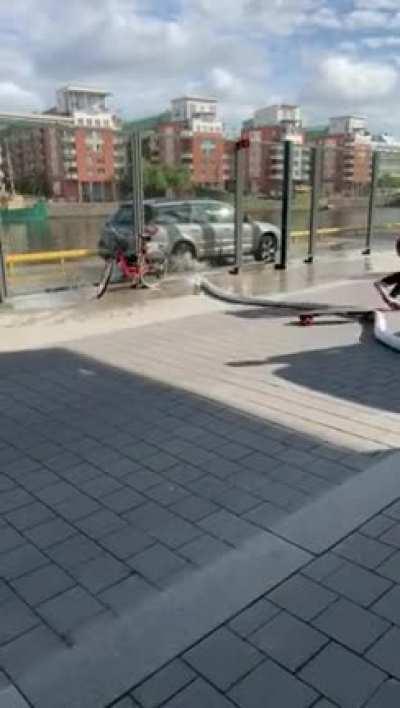 Love taking videos of arbitrary pipes