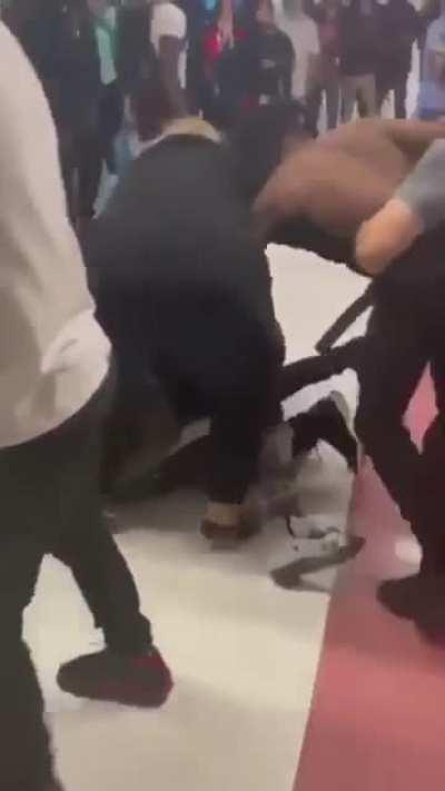 Whole school jumpin this man