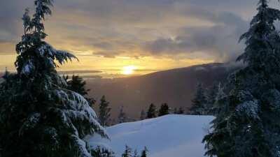 60 seconds of Mother Nature's Magic Show tonight in Vancouver, BC.