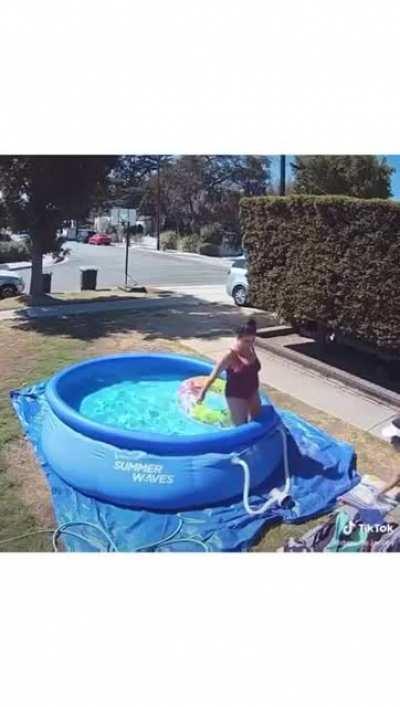 HMC while I relax in the pool