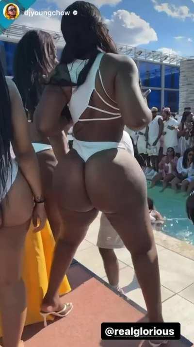 I can’t lie she got the perfect body