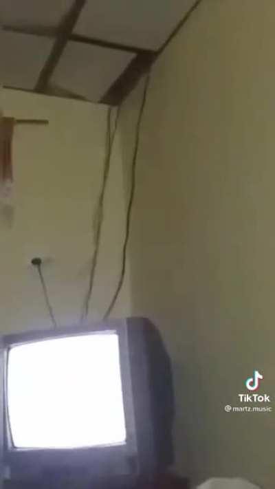 La chancla is all powerful