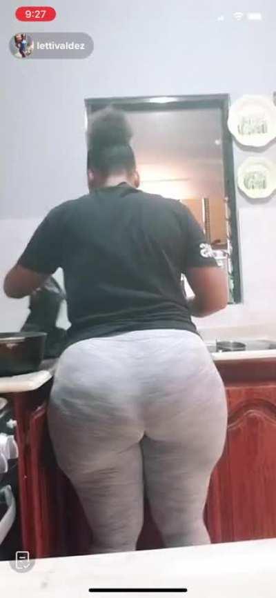 Big booty latina milf washing the dishes
