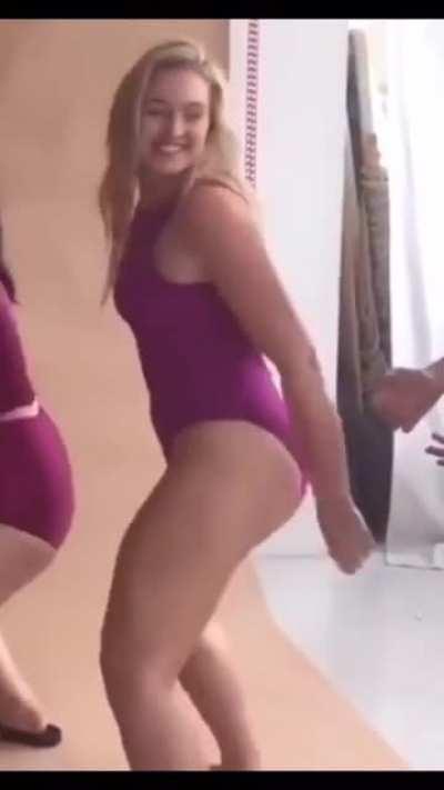 The little sexy look back