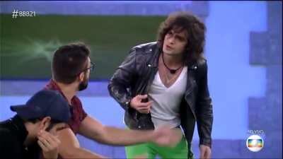 Não sei vocês, mas eu achei sensacional KEKW