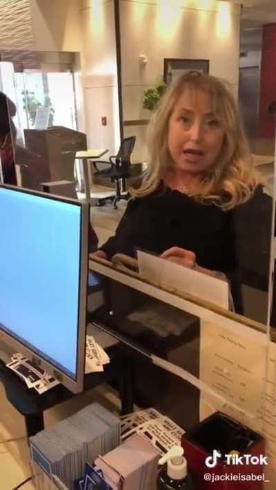 Self-proclaimed disabled Karen says civil code 50.1 doesn't require her not to wear mask