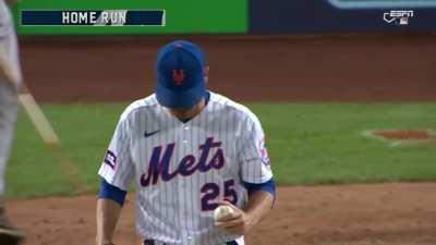 [Highlight] [Highlight] Matt Olson hits home run #43 to bring the Braves within a run of the Mets.