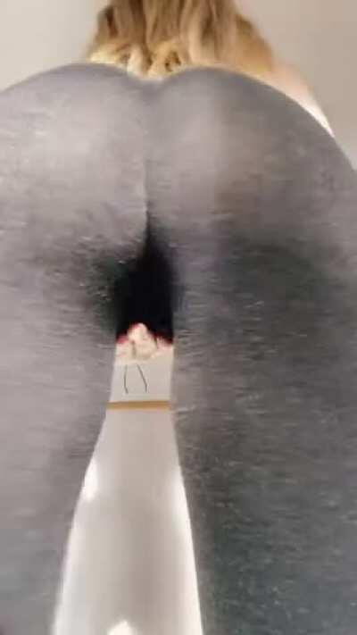 it’s little but it still jiggles [F]