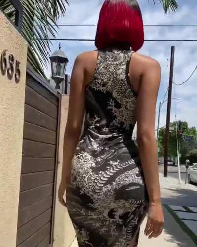 Edwina's Sexy Strut 🥴