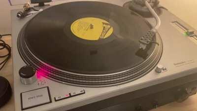 Reggae record labels often have poor quality control. But this recent Record Store Day release from Studio One really takes the cake. There’s a Windows notification sound on the second track! 🤦‍♂️ I got up early and waited in line for this?