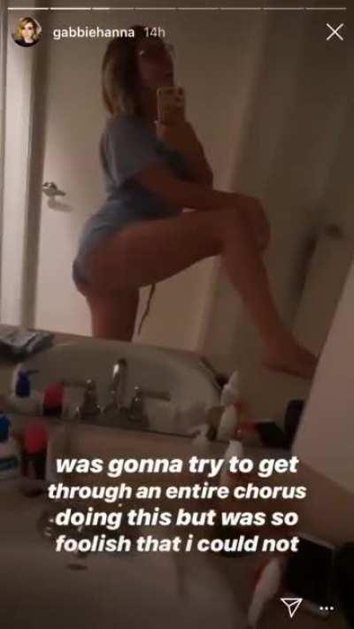 Gabbie twerking on insta story🤤
