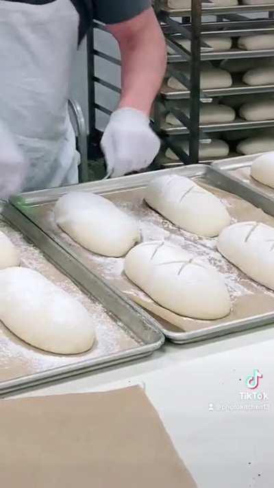 Scoring Costco Country French Bread - Zatoichi Style.