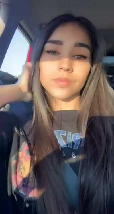 I usually post more naughty content 🔞 but i like when y’all can also see me chillin in a T-shirt 😘