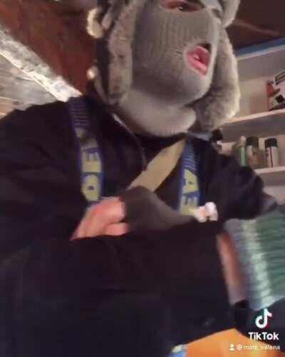 HOW AI SCAVS CLEAR BUILDINGS VS HOW PLAYER SCAVS CLEAR BUILDINGS